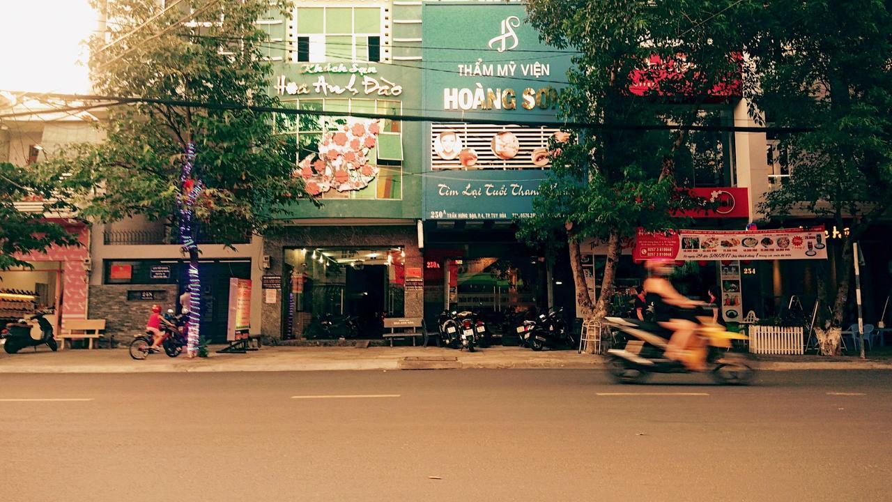 Hoa Anh Dao Hotel Туихоа Экстерьер фото